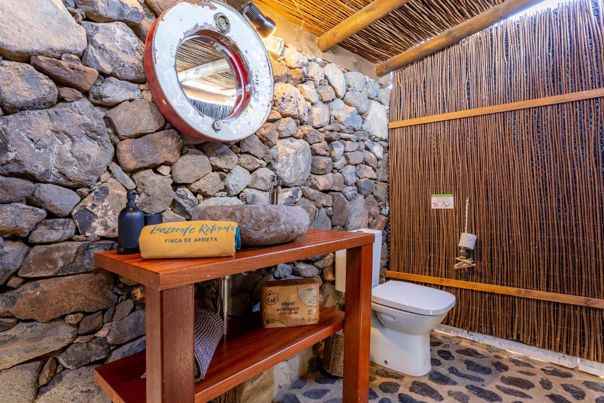 Finca De Arrieta Village - Yurts And Stone Cottages - Shared Pool - Walking Distance To Arrieta Beach - Eco Friendly Tabayesco Exterior photo
