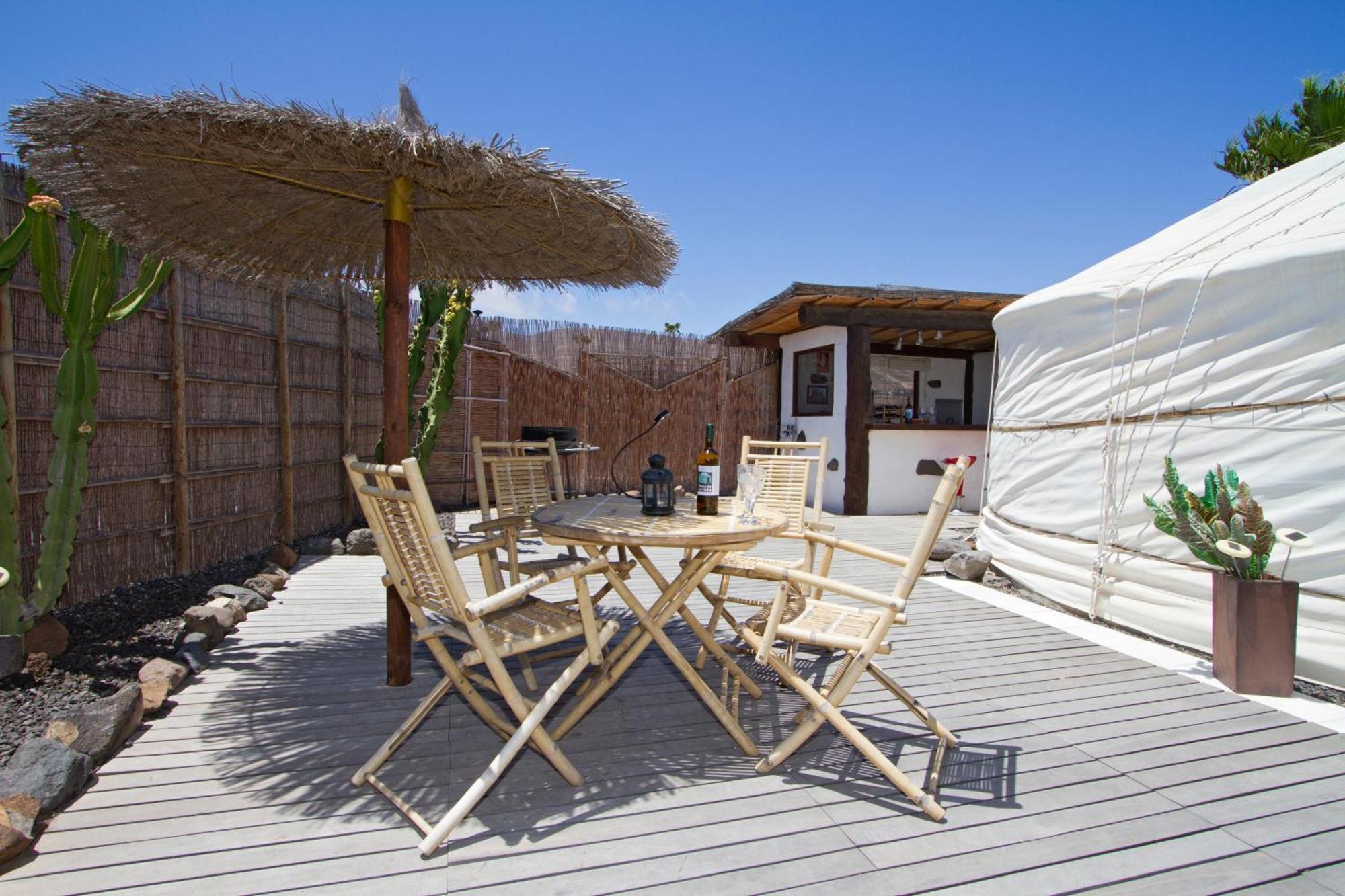 Finca De Arrieta Village - Yurts And Stone Cottages - Shared Pool - Walking Distance To Arrieta Beach - Eco Friendly Tabayesco Exterior photo